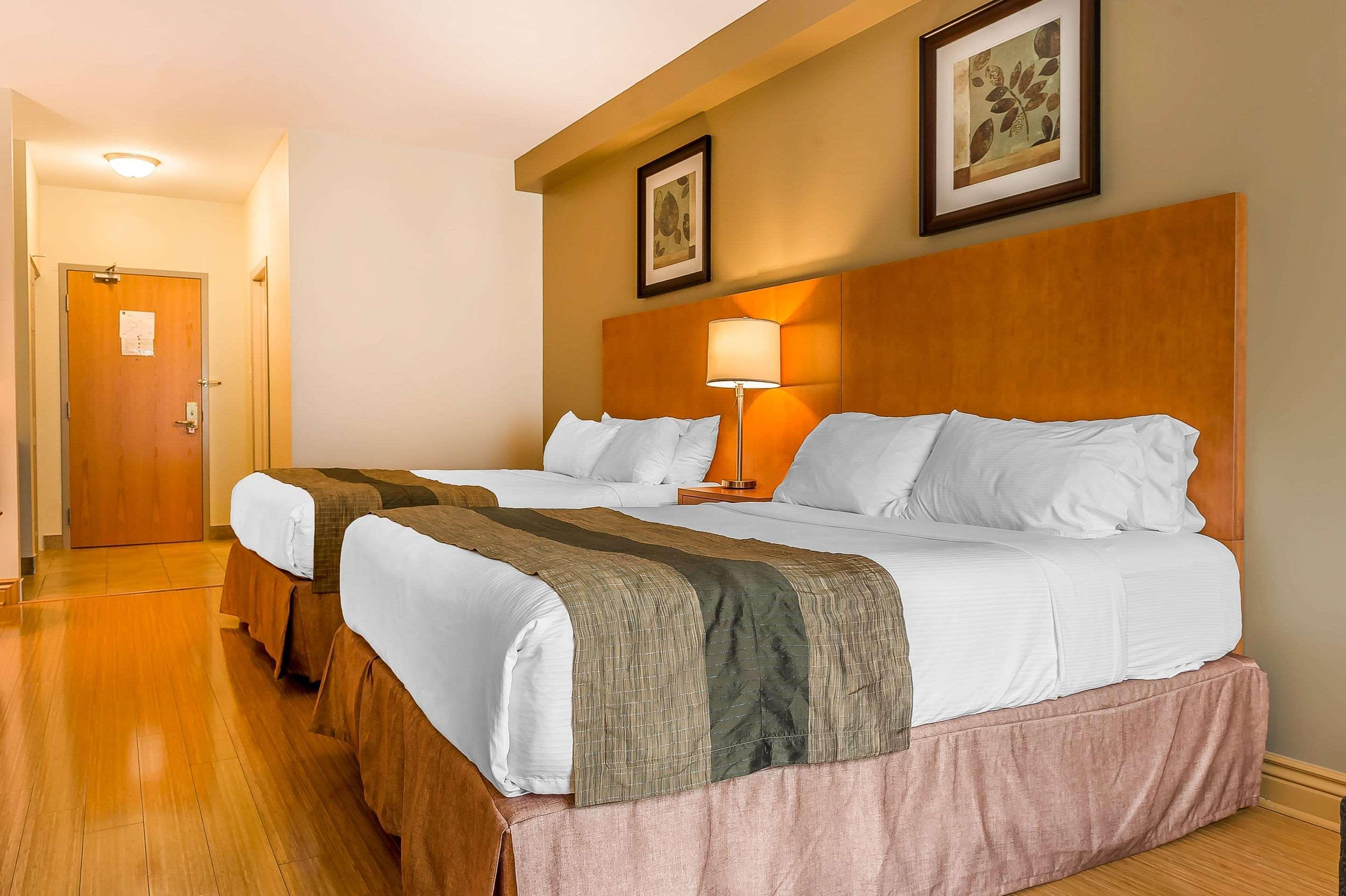 Quality Inn & Suites Hawkesbury Ngoại thất bức ảnh
