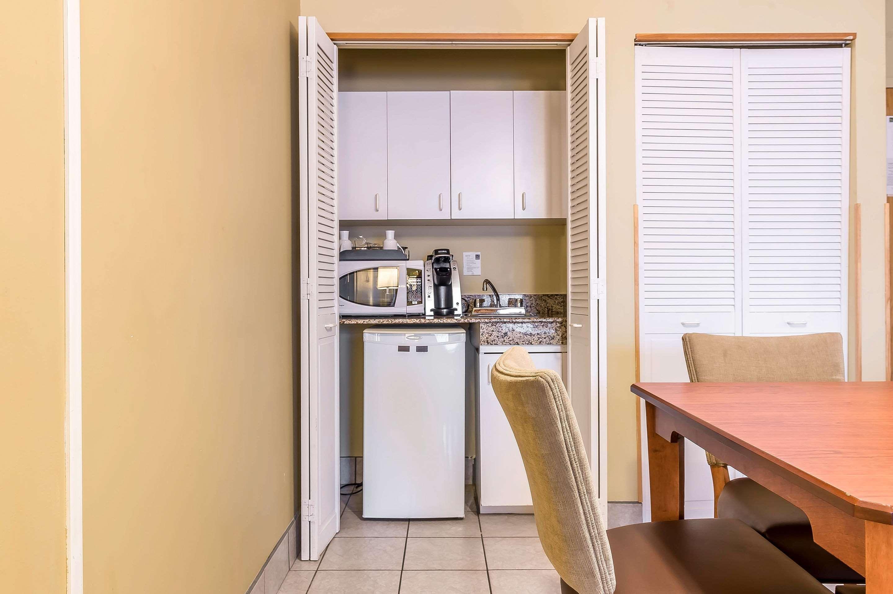 Quality Inn & Suites Hawkesbury Ngoại thất bức ảnh