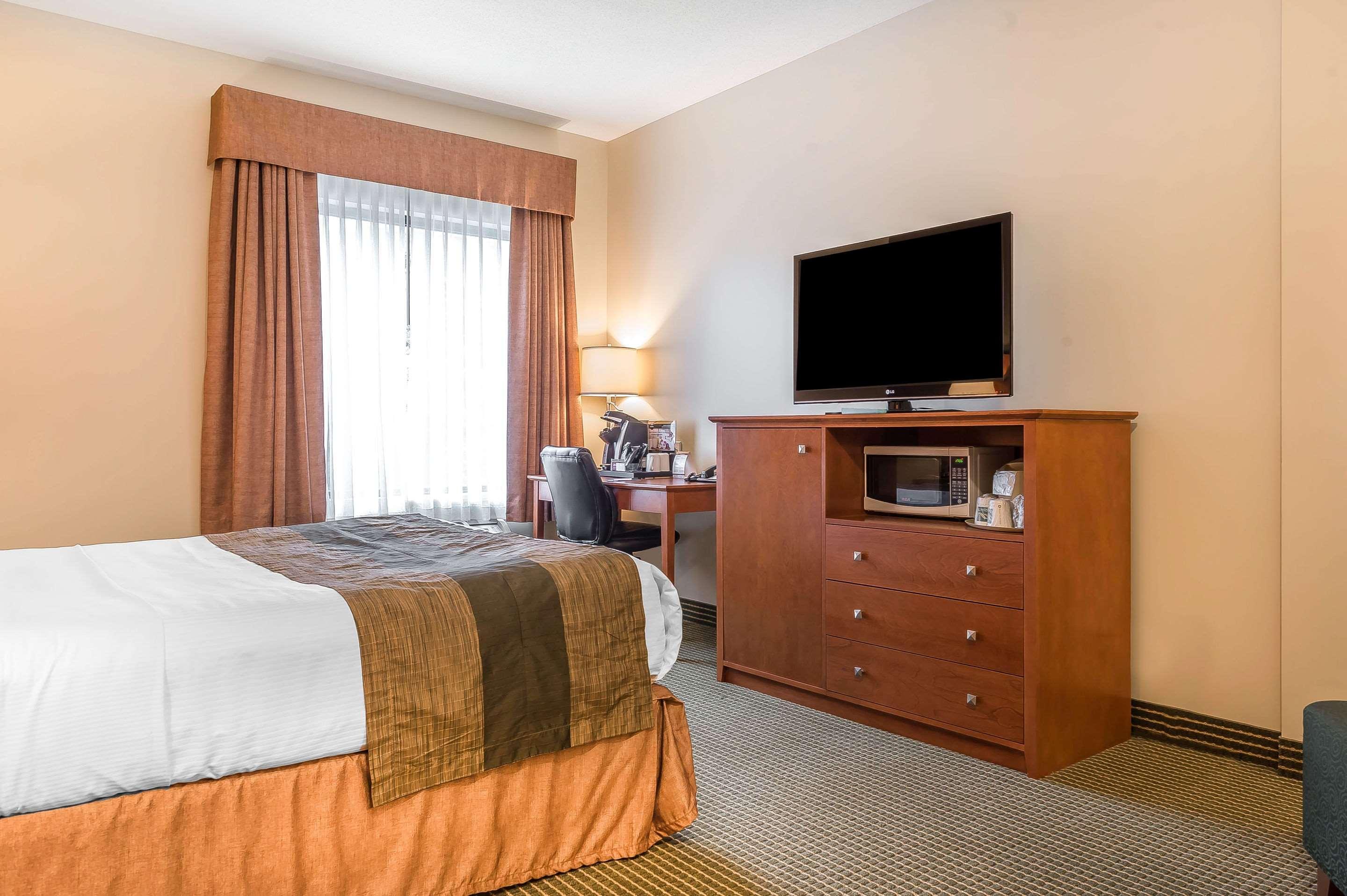 Quality Inn & Suites Hawkesbury Ngoại thất bức ảnh