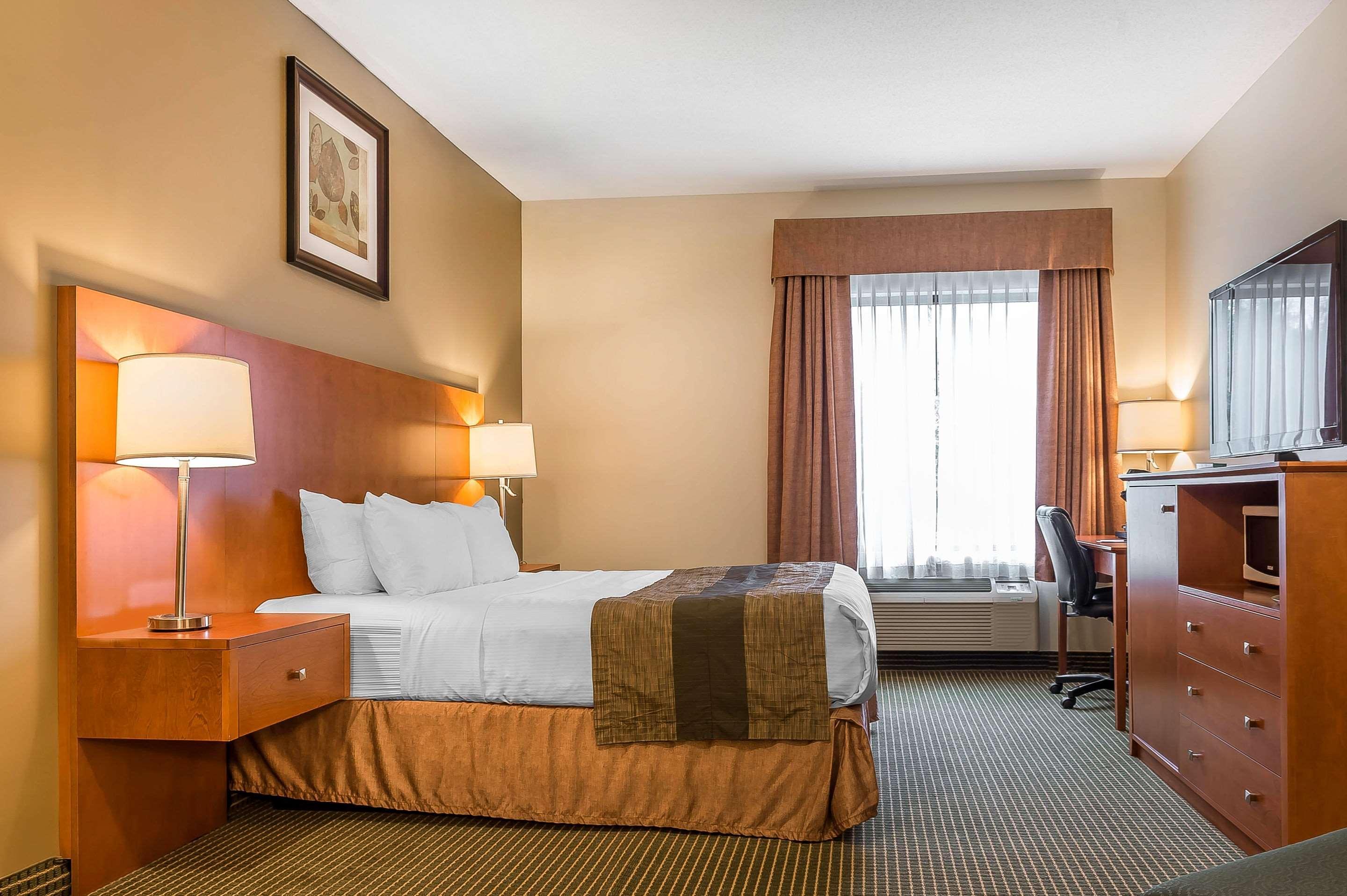 Quality Inn & Suites Hawkesbury Ngoại thất bức ảnh