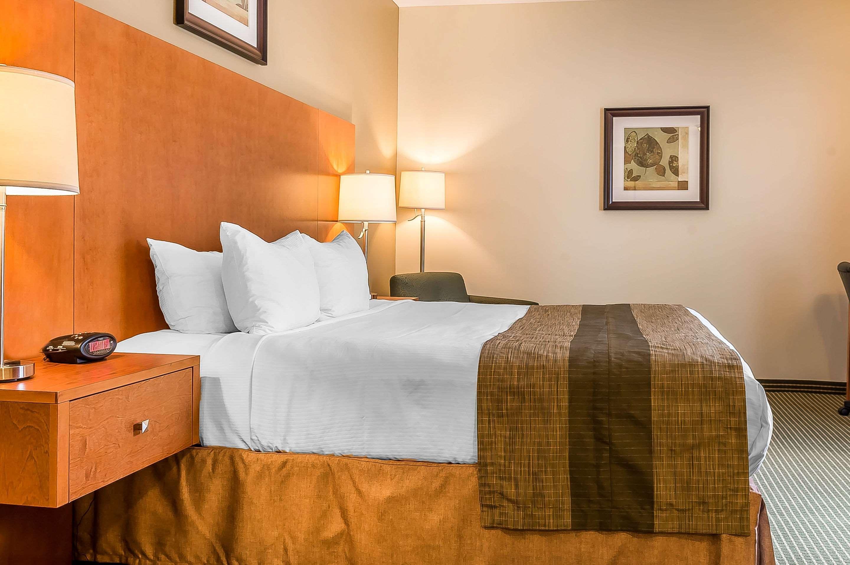 Quality Inn & Suites Hawkesbury Ngoại thất bức ảnh