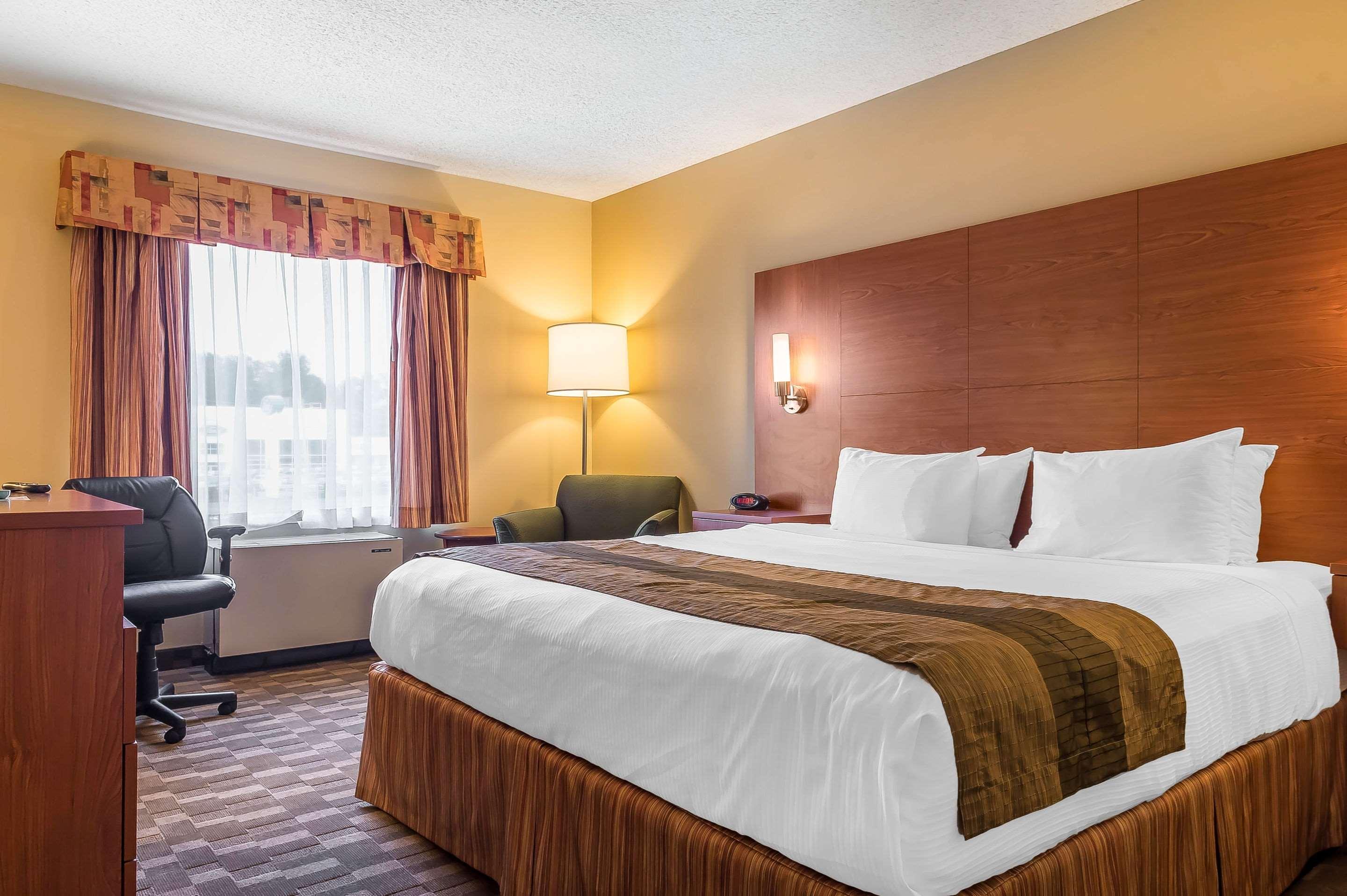 Quality Inn & Suites Hawkesbury Ngoại thất bức ảnh