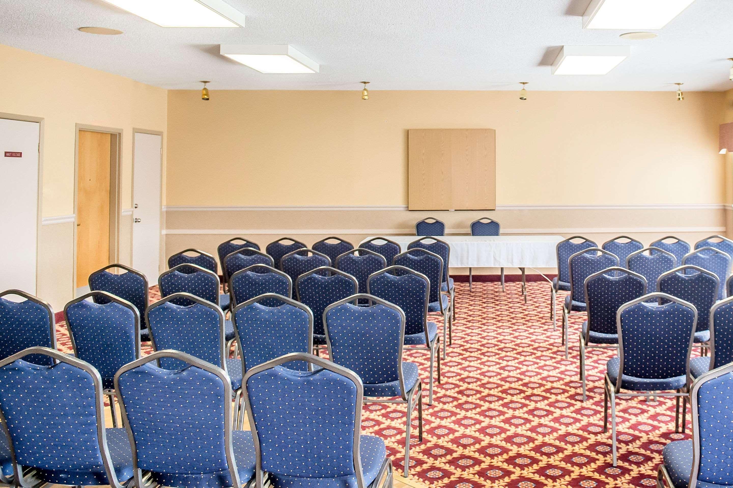 Quality Inn & Suites Hawkesbury Ngoại thất bức ảnh