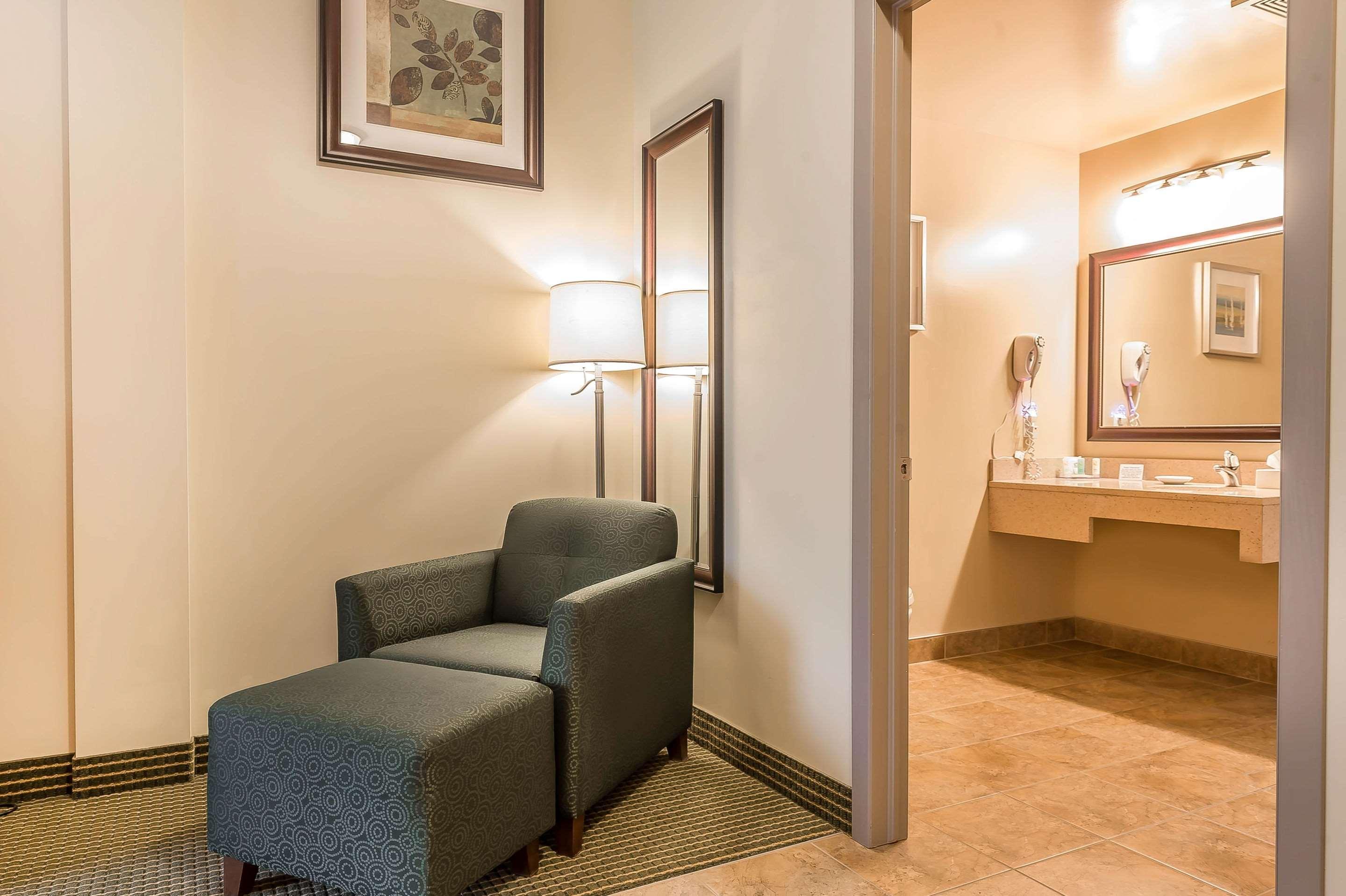 Quality Inn & Suites Hawkesbury Ngoại thất bức ảnh