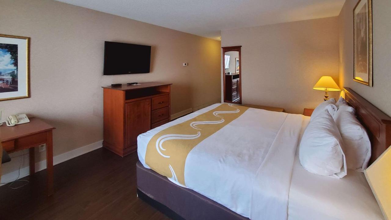 Quality Inn & Suites Hawkesbury Ngoại thất bức ảnh