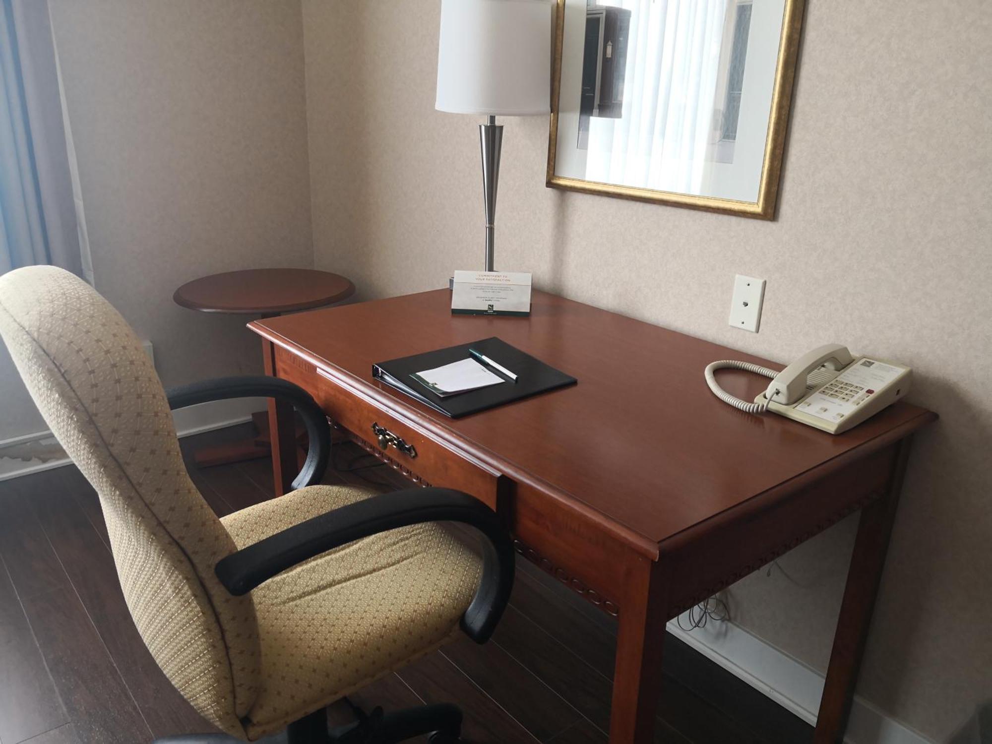 Quality Inn & Suites Hawkesbury Ngoại thất bức ảnh