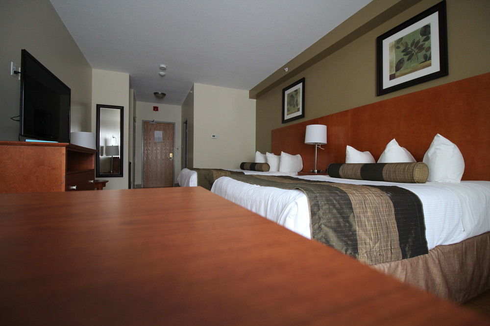 Quality Inn & Suites Hawkesbury Ngoại thất bức ảnh