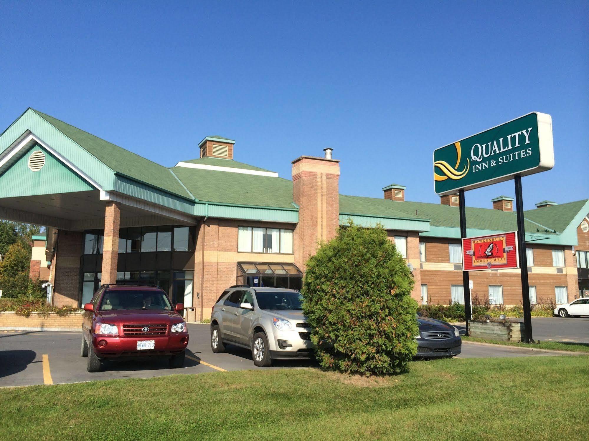 Quality Inn & Suites Hawkesbury Ngoại thất bức ảnh
